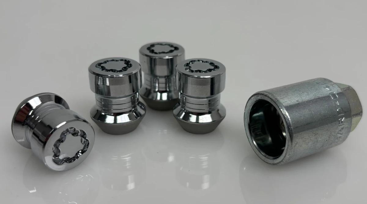 e VITARA Wheel Lock Nut Set