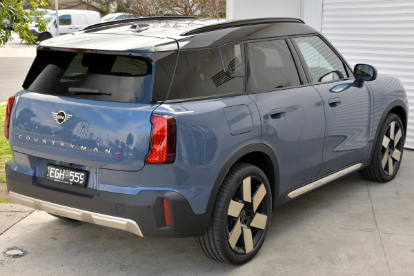 2026 MINI Countryman U25 S Favoured SUV image 26