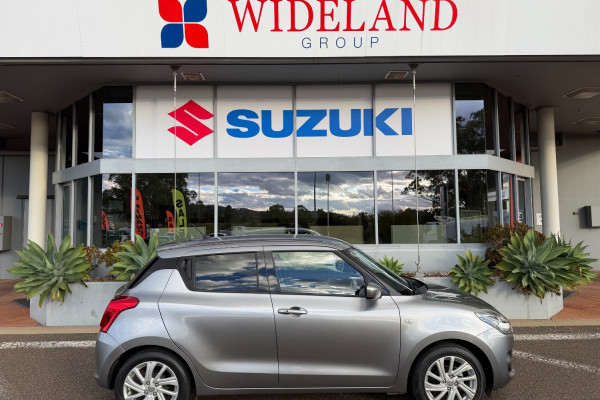 2022 Suzuki Swift AZ Series II GL Hatch Image 2