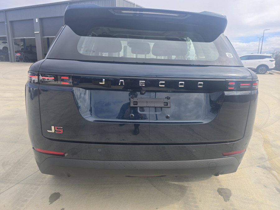 2026 Jaecoo J5  Summit SUV Image 6