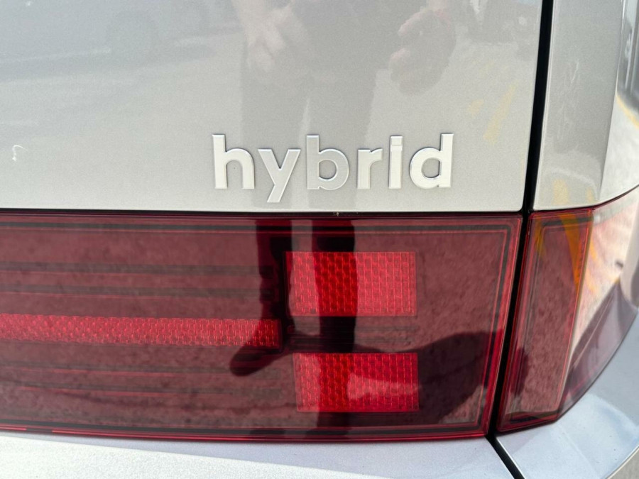2026 Hyundai Santa Fe MX5.V2 Hybrid Calligraphy SUV Image 17