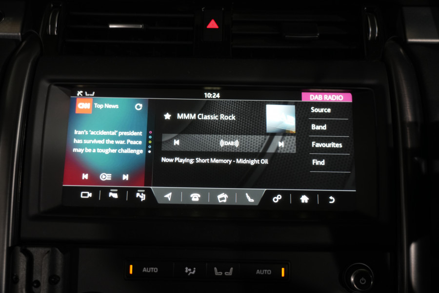 2020 Land Rover Discovery Series 5 SDV6 Landmark SUV Image 22