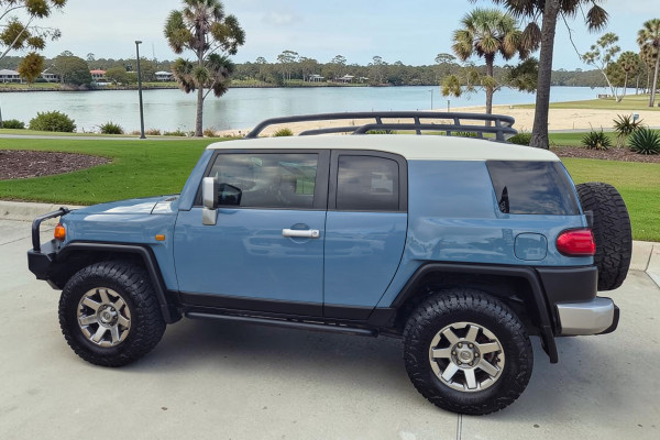 2015 MY14 Toyota FJ Cruiser GSJ15R SUV Image 4