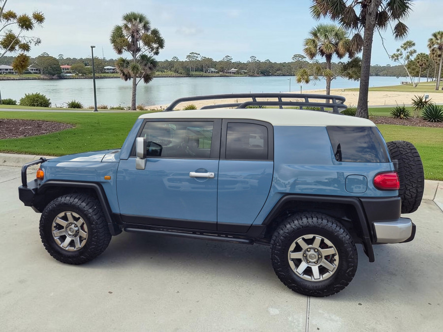 2015 MY14 Toyota FJ Cruiser GSJ15R SUV Image 4