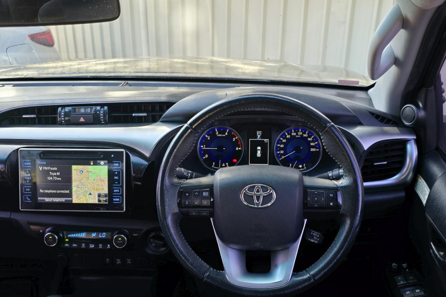 2017 Toyota HiLux  SR5 Double Cab Pick Up Image 10