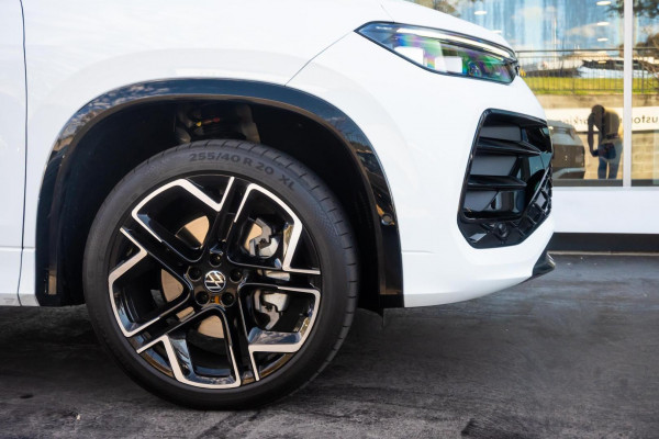 2025 MY26 Volkswagen Tayron R4 195TSI R-Line SUV image 25