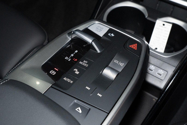 2025 BMW X1 U11 xDrive20i M Sport SUV image 14