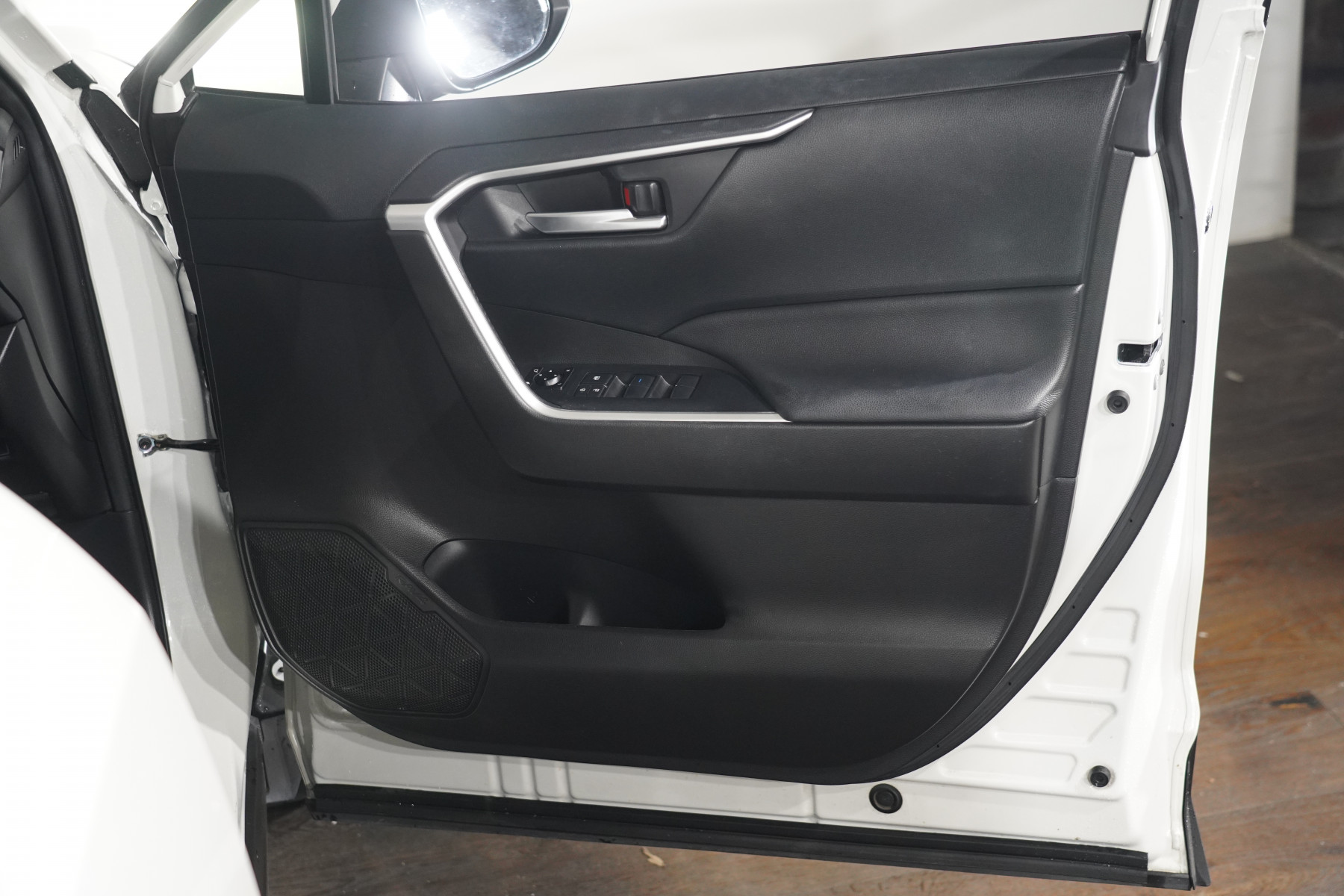 2020 Toyota RAV4 Gxl (2wd) SUV Image 26