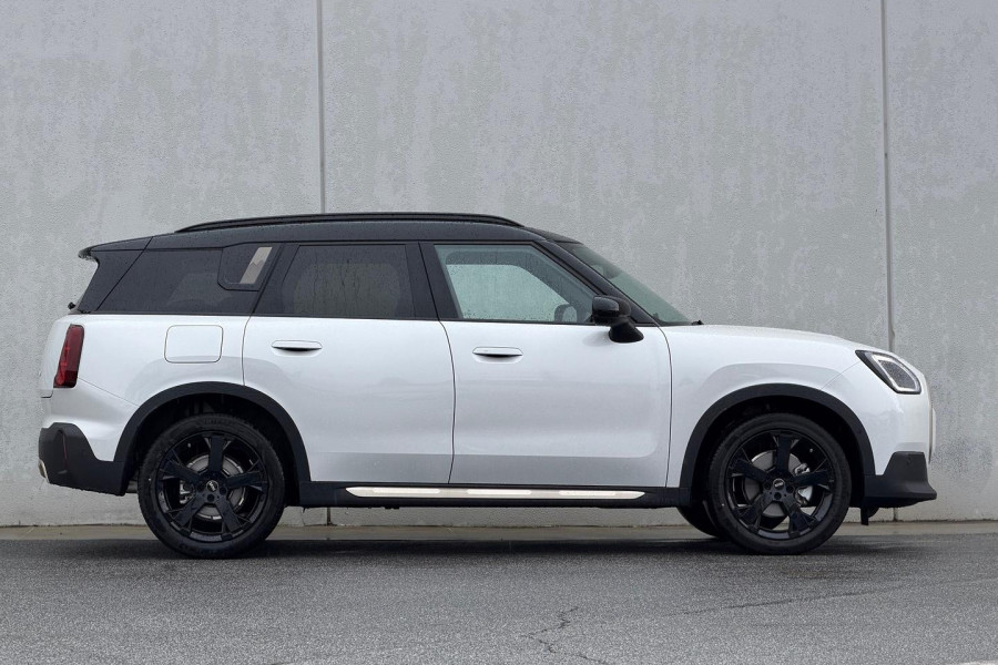 2026 MINI Countryman U25 C Favoured SUV