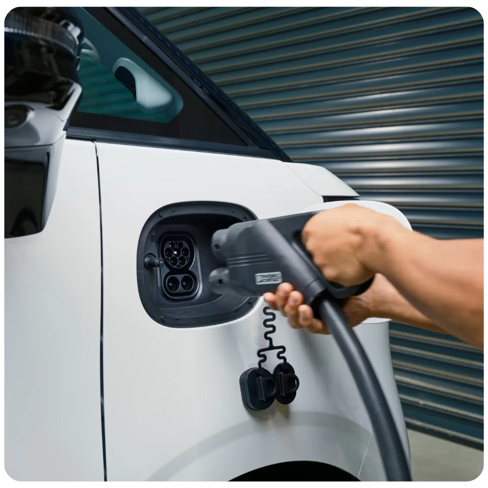 Fast charge in approximately 36 minutes+. Image