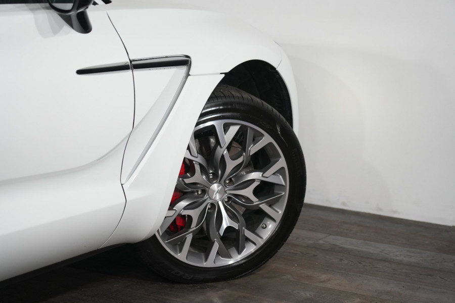 2022 Aston Martin DBX SUV Image 10
