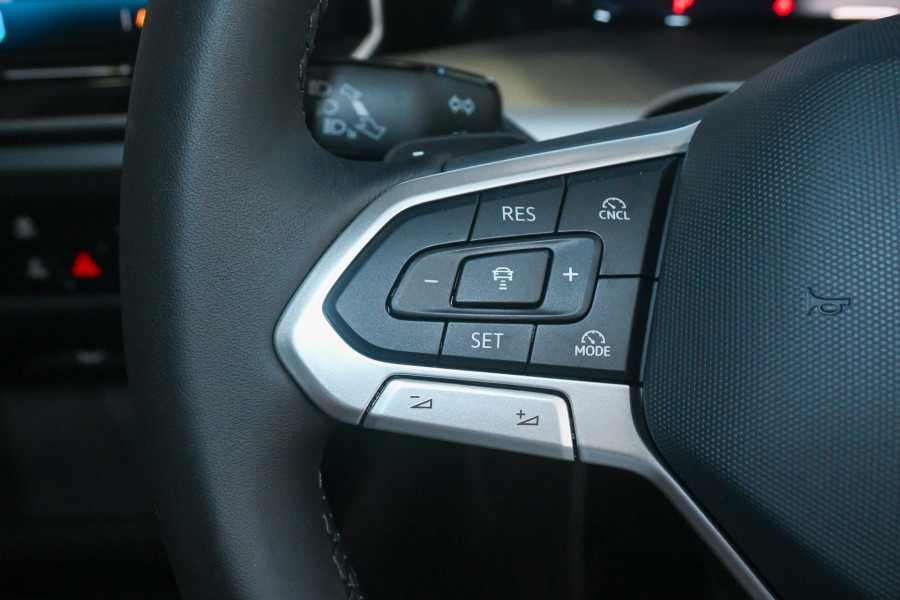 2024 MY25 Volkswagen Golf 8.5 110TSI Style Hatch Image 12