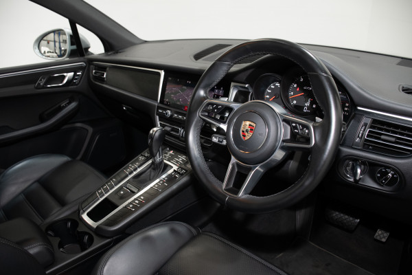 2020 Porsche Macan GTS SUV image 16