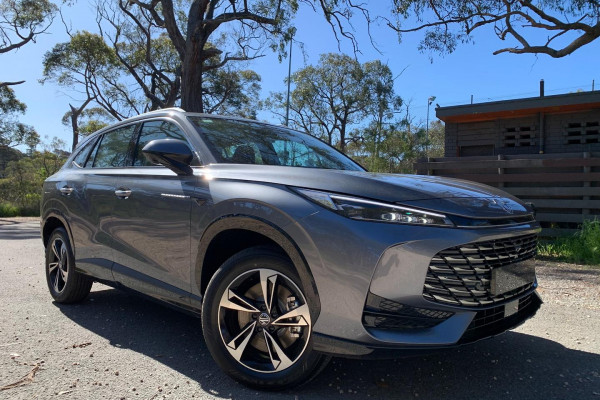 2025 MG HS AS33 Hybrid+ Excite SUV