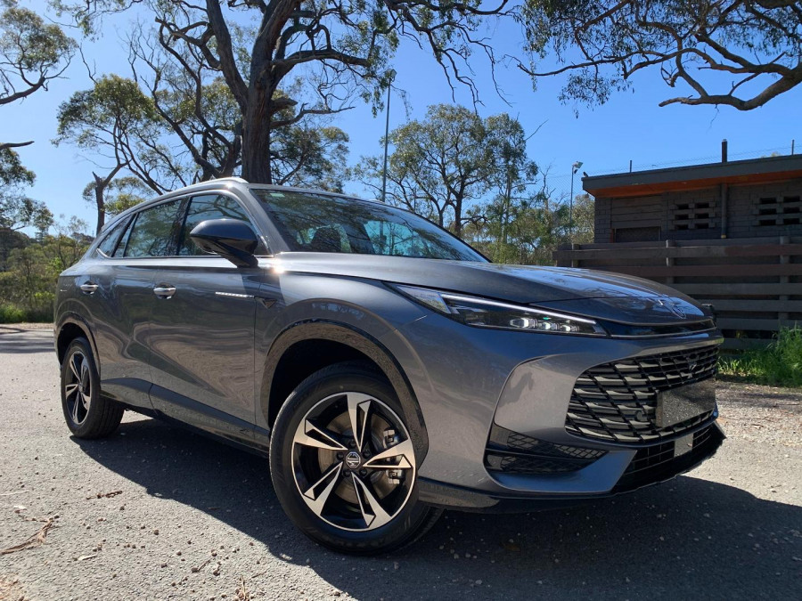 2025 MG HS AS33 Hybrid+ Excite SUV Image 1
