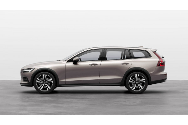 2024 Volvo V60 Cross Country Z Series Ultimate B5 Bright Wagon Image 2