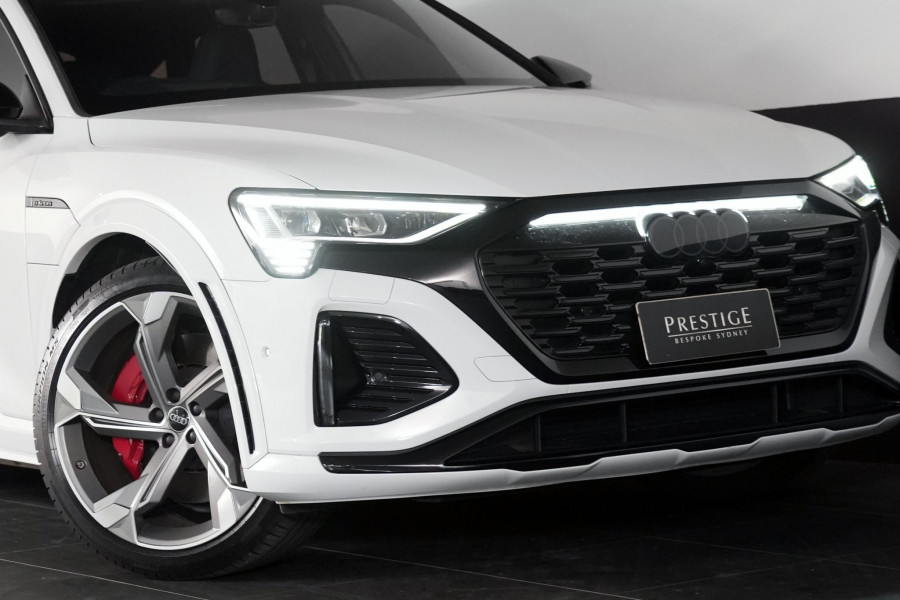 2024 Audi SQ8  GE e-tron SUV Image 18