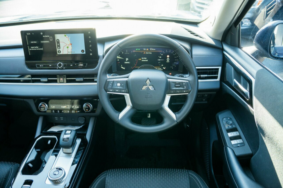 2025 Mitsubishi Outlander ZM LS SUV Image 10