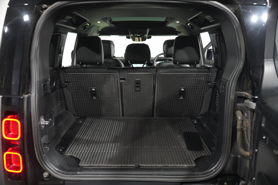 2021 Land Rover Defender L663 110 D300 X-Dynamic HSE SUV Image 32