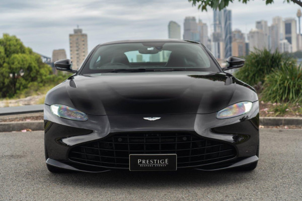 2022 Aston Martin Vantage Coupe Image 4