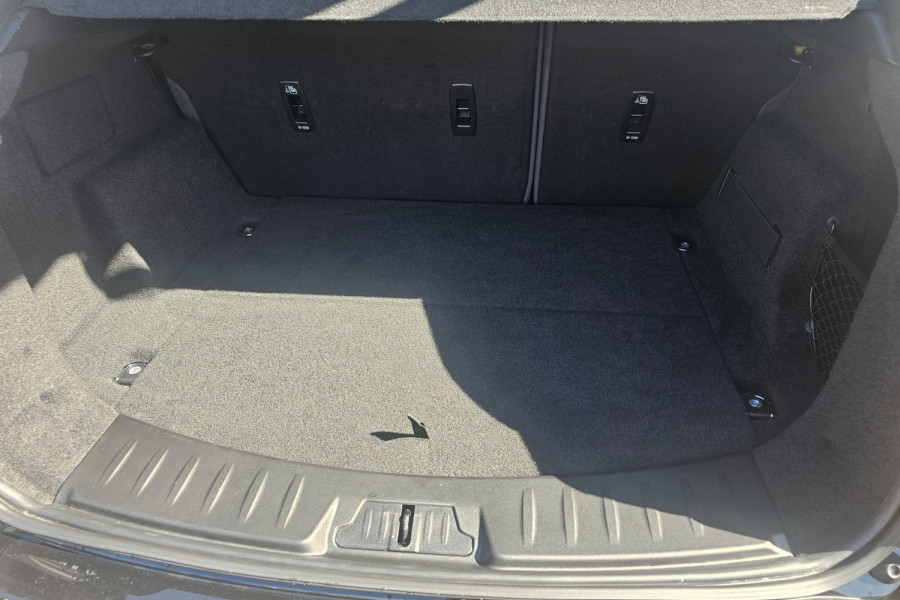 2019 Jaguar E-PACE X540 P250 SE SUV Image 12