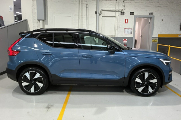 2023 MY24 Volvo XC40 XZ Recharge Pure Electric SUV Image 3