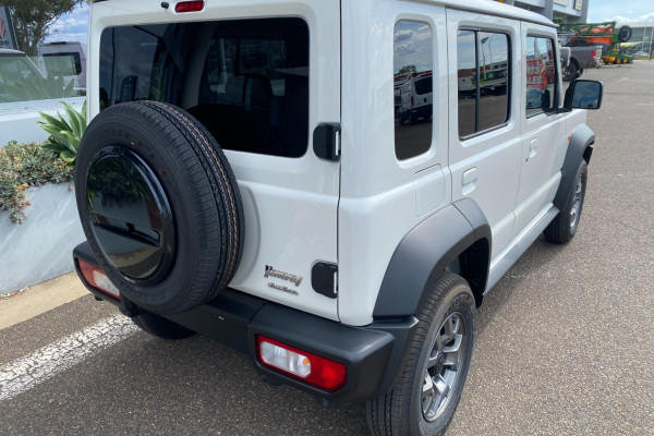 2025 Suzuki Jimny XL Wagon Image 3
