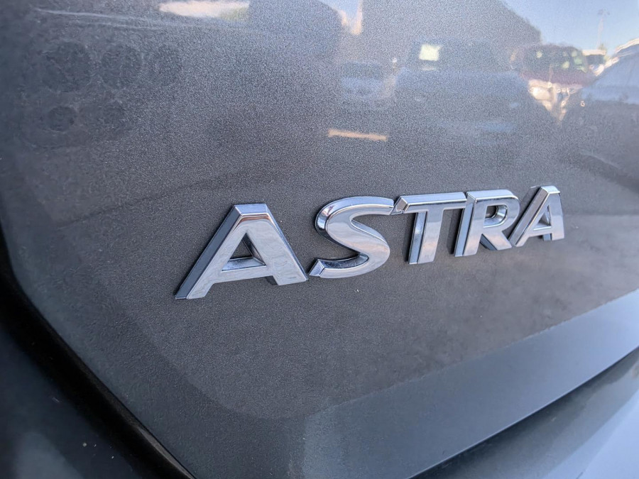 2018 Holden Astra BK LS+ Wagon Image 12