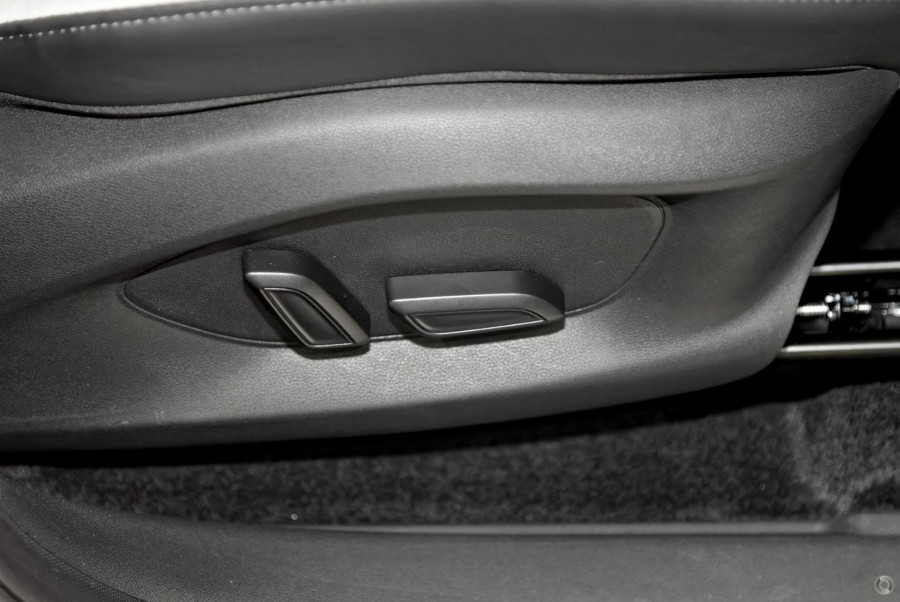 2025 MG ZS ZS32 Essence Hybrid+ SUV Image 11