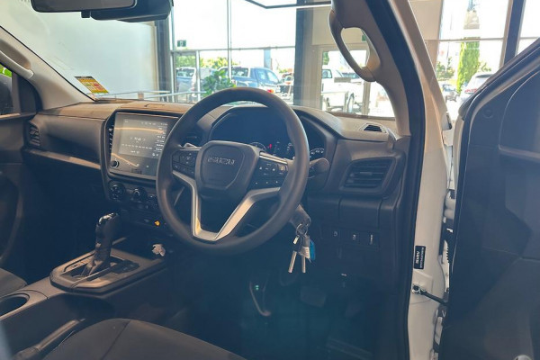 2026 MY25.5 Isuzu D-MAX RG SX Cab Chassis Image 7