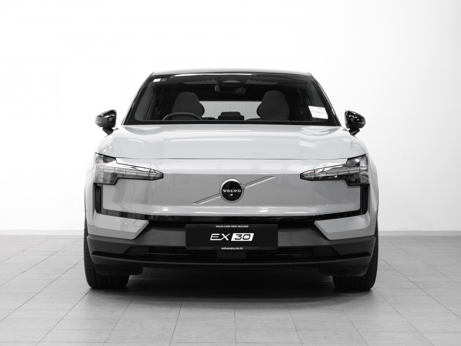 2026 Volvo EX30  Single Motor Extended Range Ultra SUV Image 2