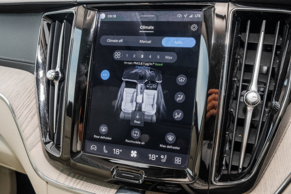 2022 Volvo XC60 UZ B5 Inscription SUV Image 16