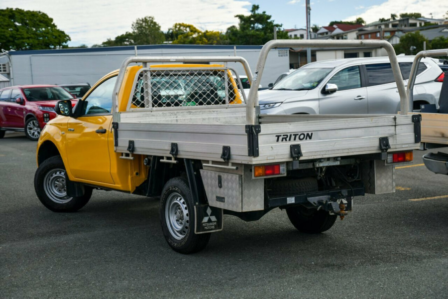 2018 Mitsubishi Triton MQ MY18 GLX 4x2 Cab chassis Image 2