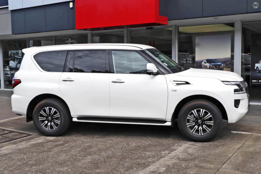 2026 Nissan Patrol Y62 Ti SUV Image 5