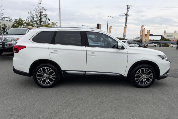 2016 MY17 Mitsubishi Outlander ZK LS Safety Pack SUV Image 6