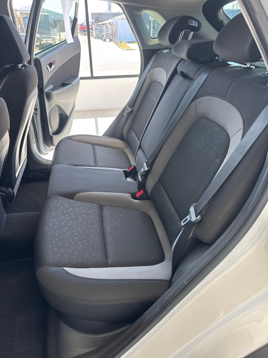 2018 Hyundai KONA OS Active SUV Image 25