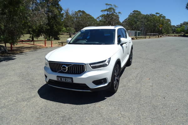 2018 MY19 Volvo XC40 XZ T4 Inscription SUV Image 3