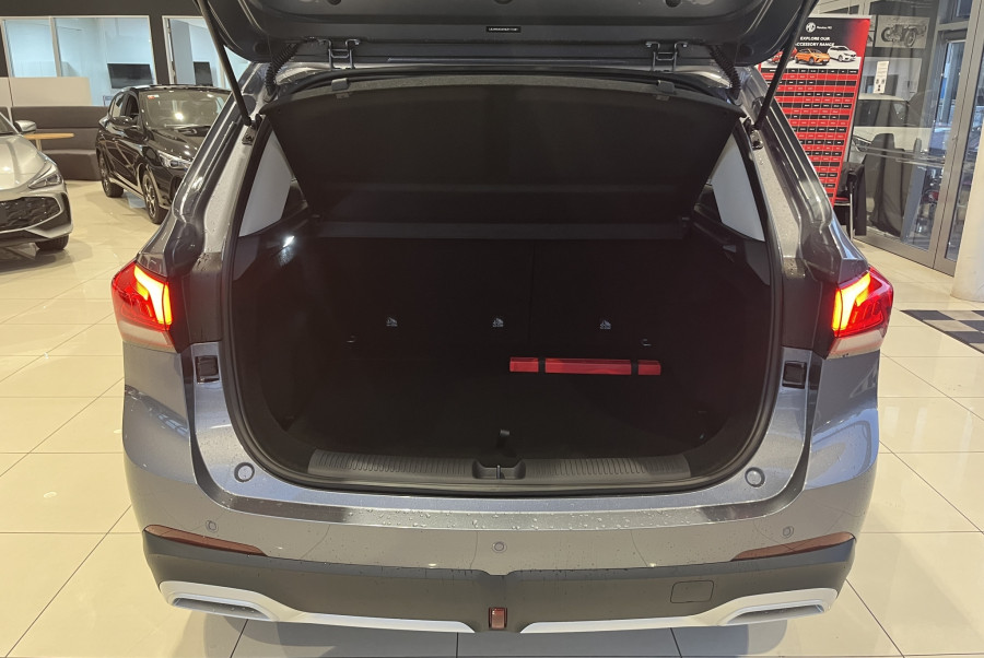 2025 MG ZS Essence 1.5Pt/Cvt SUV Image 8