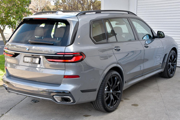 2025 BMW X7 G07 LCI xDrive40d M Sport SUV image 29