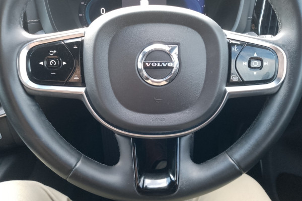 2021 MY22 Volvo XC60 UZ B6 R-Design SUV Image 27