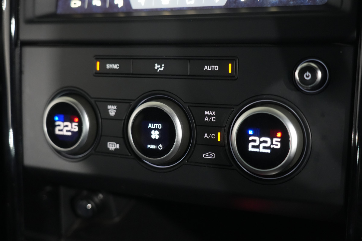 2020 Land Rover Discovery Series 5 Sd6 S SUV