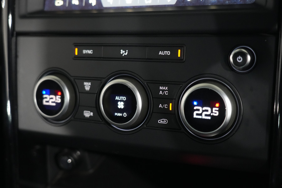 2020 Land Rover Discovery Series 5 Sd6 S SUV Image 18