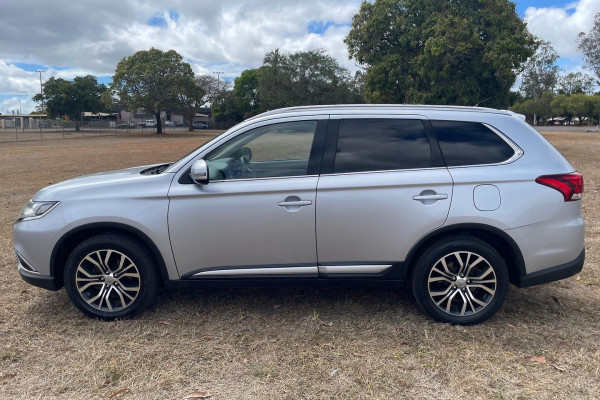 2016 Mitsubishi Outlander ZK LS SUV Image 6