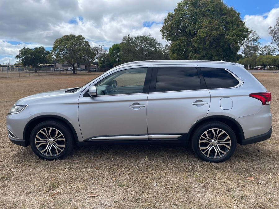 2016 Mitsubishi Outlander ZK LS SUV Image 6
