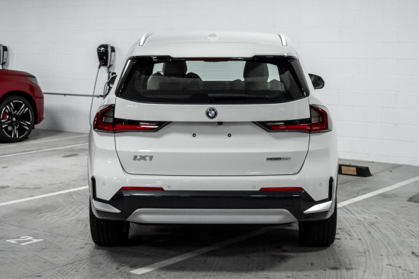 2024 BMW iX1 U11 eDrive20 xLine SUV image 5