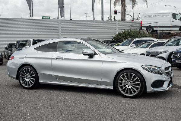 2016 Mercedes-Benz C-Class C205 C300 Coupe image 3