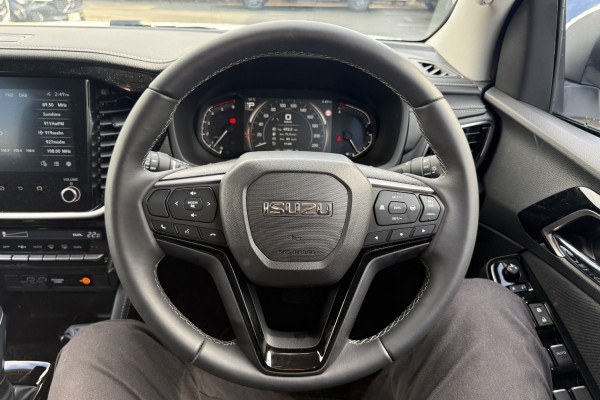 2025 MY25.5 Isuzu MU-X RJ LS-U SUV Image 15