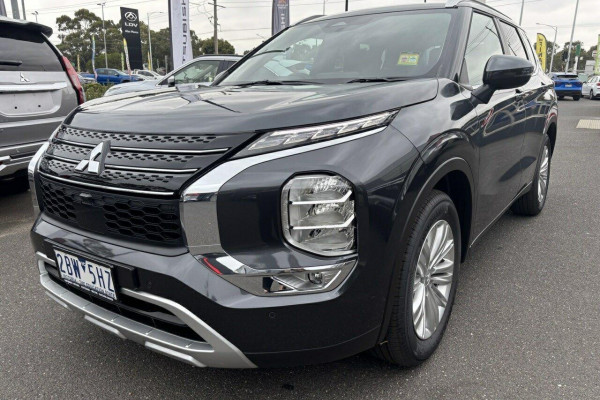 2024 Mitsubishi Outlander ZM LS SUV