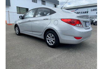 2013 MY15 Hyundai Accent RB2  Active Sedan Image 2