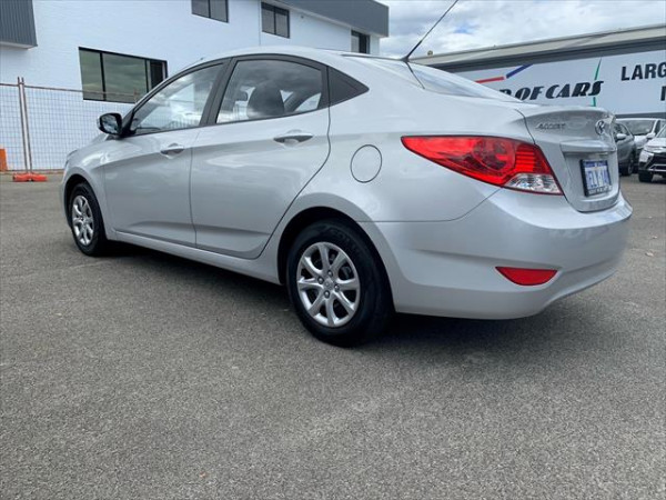 2013 MY15 Hyundai Accent RB2  Active Sedan
